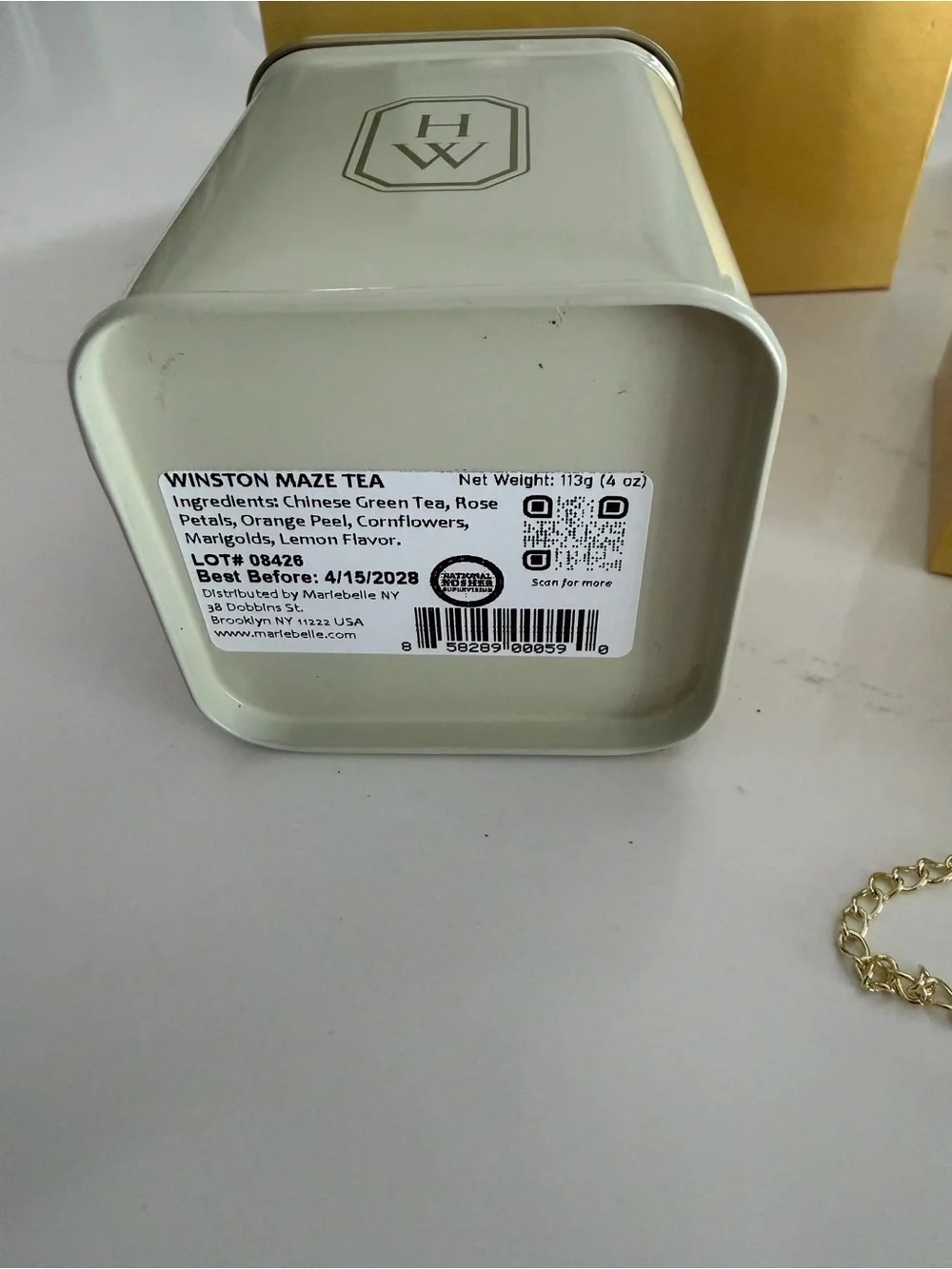 Harry Winston loose leaf tea Gift Set in Pastel Blue and Yellow
